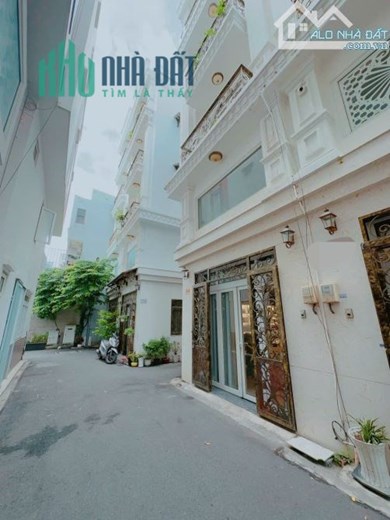 Bán nhà 2 tầng full nội thất đường Nguyễn Công Hoan, Phú Nhuận giáp quận 1