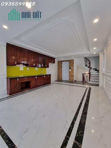 Cần tiền hạ giá sốc nhà 6 tầng Thạch Bàn, gara, thang máy, chỉ 6 tỷ