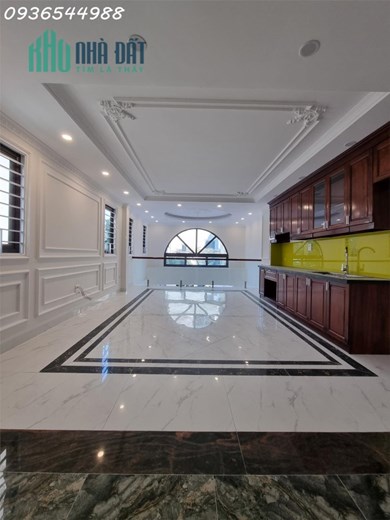 Cần tiền hạ giá sốc nhà 6 tầng Thạch Bàn, gara, thang máy, chỉ 6 tỷ