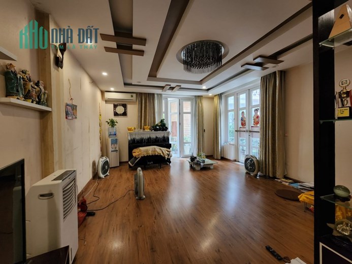 Bán CCMN cho thuê dòng tiền 157m2 x7 tầng thang máy chỉ 23 tỷ Yên Hòa 10m mặt tiền, 20m ra phố
