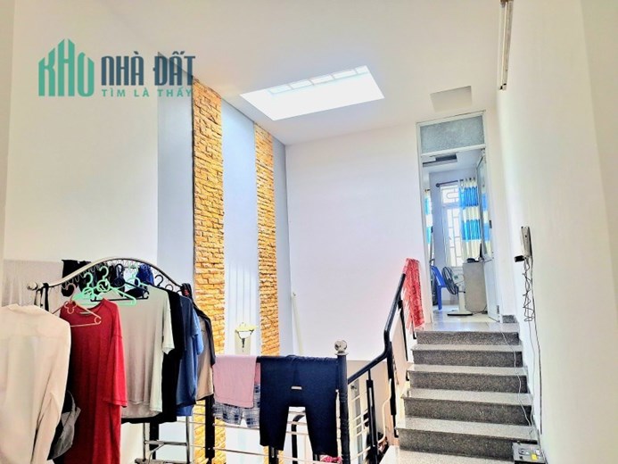 .Nhà Trần Cao Vân gần Lê Độ 65m2 kiệt 3m thông, nhỉnh 2 tỷ