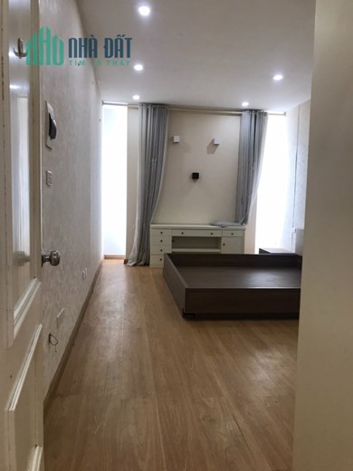 Hàng Hiếm! Tầng đẹp diện tích 122m2 3PN giá 4.4 Tỷ tòa  24T1 Hoàng đạo thúy
