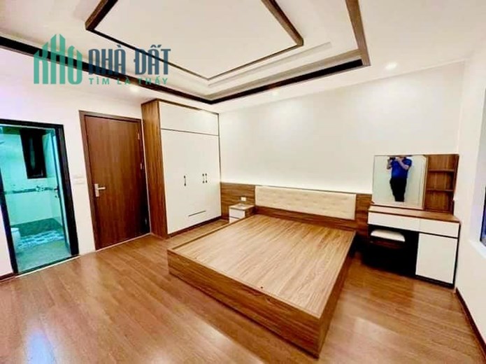 BÁN NHÀ 5 TẦNG GẦN CHỢ MƠ QUẬN HAI BÀ TRƯNG. DT:35M2 x 5 TẦNG x 3 NGỦ x MT:4M x 50M RA MẶT PHỐ -