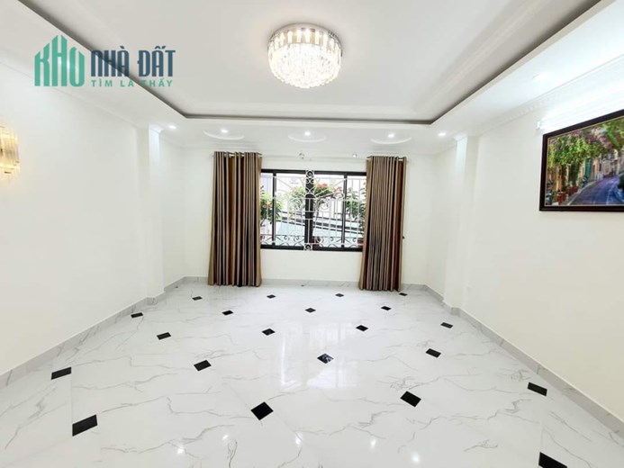 Nhà đẹp Ngõ 213 Giáp Nhất, 3 thoáng, thang máy, ô tô, kinh doanh, 56m*5T, chào 11 tỷ