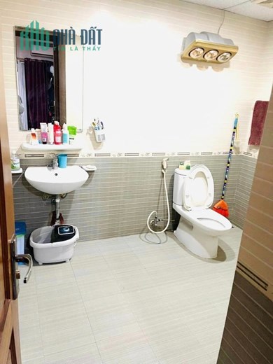 Hàng hiếm, Hei Tower Ngụy Như Kon Tum tầng đẹp - 3Pn - 130m2 giá 4.8 tỷ SĐCC