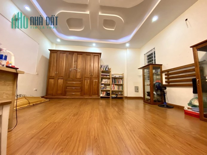 Bán nhà phố Tô Vĩnh Diện, ô tô, nhà đẹp, dân xây, 170m, 15 PN,  ở,  cho thuê, 16.8 tỷ