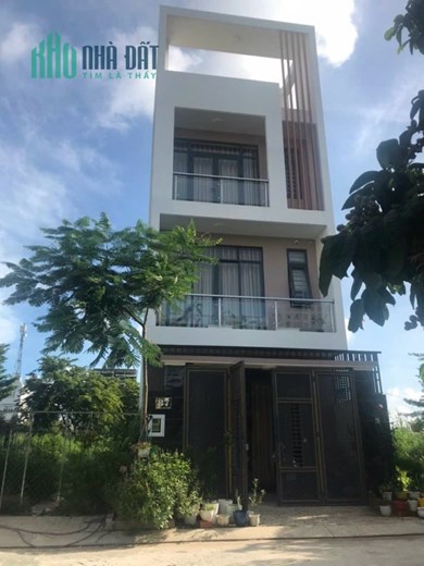 CHO THUÊ NHÀ THIẾT KẾ 3 LẦU 4 PHÒNG NGỦ BÊN CẠNH LAKE VIEW QUẬN 2 TP. THỦ ĐỨC