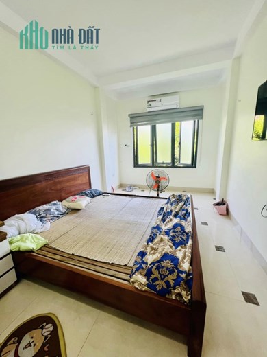 Cần bán nhà Cầu Diễn 37m2 ở 5 tầng đẹp thoáng, cạnh phố giá với 3.7 tỷ