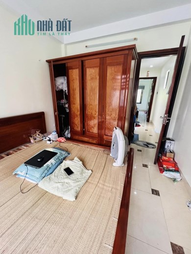 Cần bán nhà Cầu Diễn 37m2 ở 5 tầng đẹp thoáng, cạnh phố giá với 3.7 tỷ