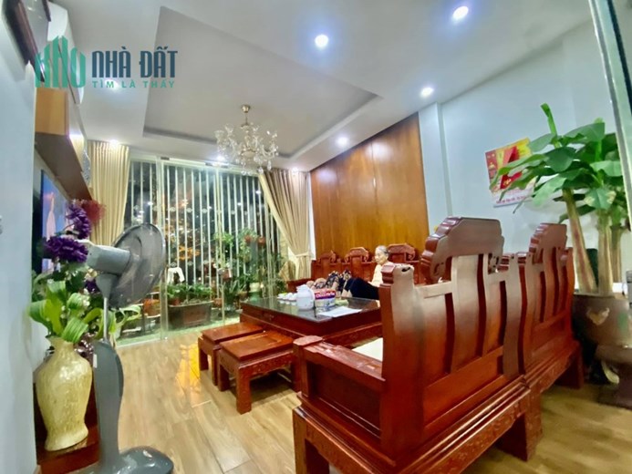 Nhỉnh 7 tỷ có nhà đẹp ở ngay tại Văn Quán, ngõ ô tô tránh, dừng đỗ ngày đêm.