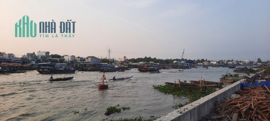 Bán 300m2 đất P.THẠNH LỘC Q12, full thổ SHR chỉ 9.5 tỷ. Lh:0909738988.