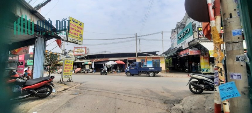 Bán 300m2 đất P.THẠNH LỘC Q12, full thổ SHR chỉ 9.5 tỷ. Lh:0909738988.