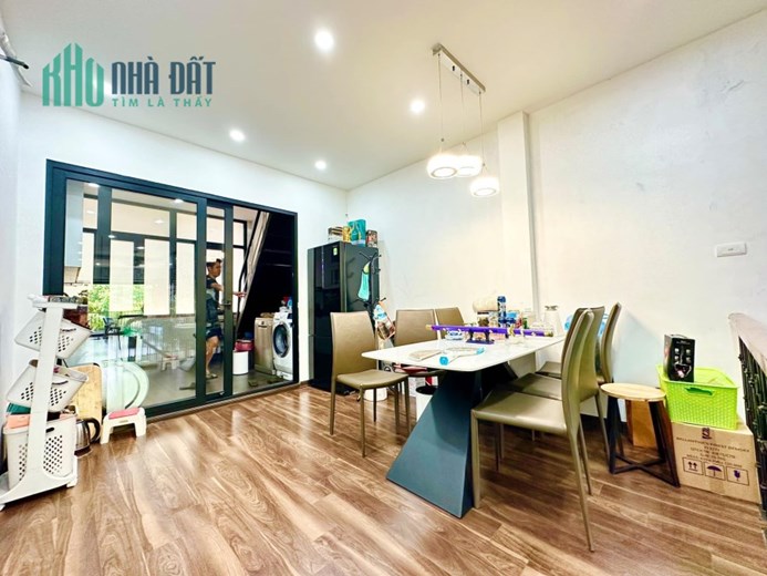 NHỈNH 4 TỶ - NHÀ LONG BIÊN - 55M - MT 4M - 4 TẦNG - NGÕ OTO ĐỖ CỬA - GẦN CẦU.