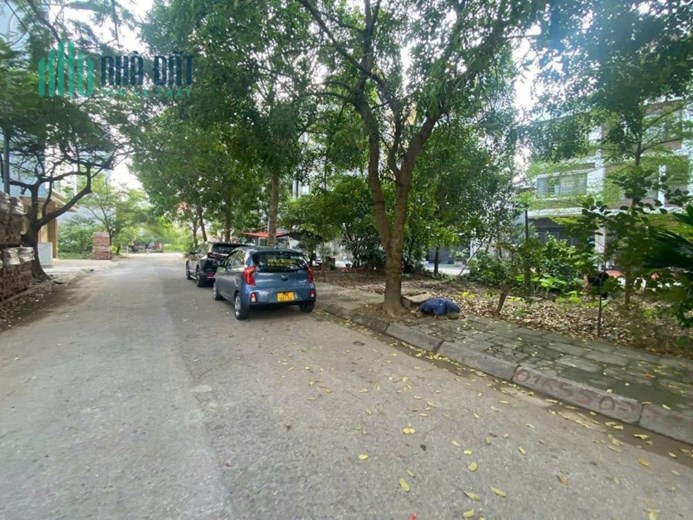 ĐẤT LÔ GÓC PHÂN LÔ XA LA, 8.88 TỶ