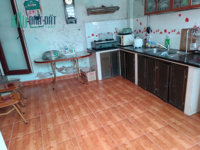 TÌM NGƯỜI THUÊ NGUYÊN CĂN MẶT PHỐ LẠC LONG QUÂN, 4 TẦNG 3 NGỦ