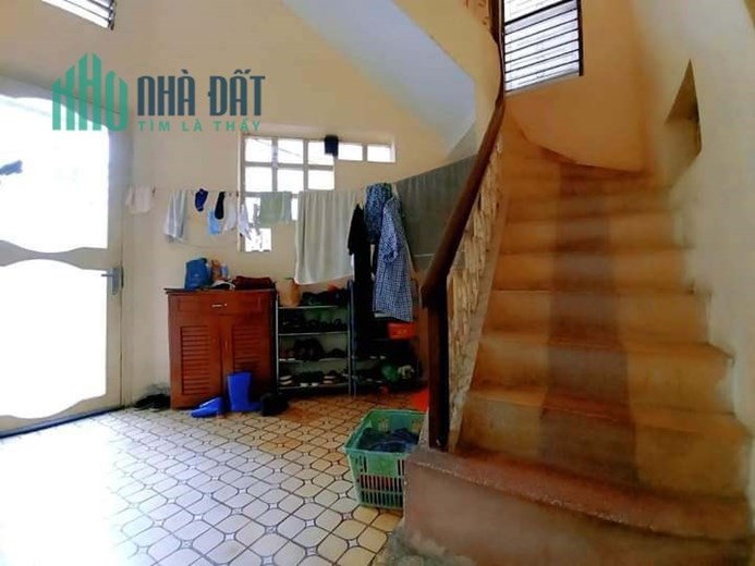 Bán Nhà Phố Đặng Văn Ngữ 172/180m2 x 2 tầng, gần Phố, ngõ nông, hạ chào 3 tỷ, giá chào mới 200tr/m2.