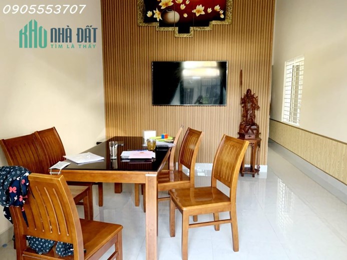 Sập hố, Chỉ 2,6x tỷ; Nhà dt:100m2 nở hậu; Ô tô vào sân, đường PHẠM NHỮ TĂNG, Q.Thanh Khê, Đà Nẵng