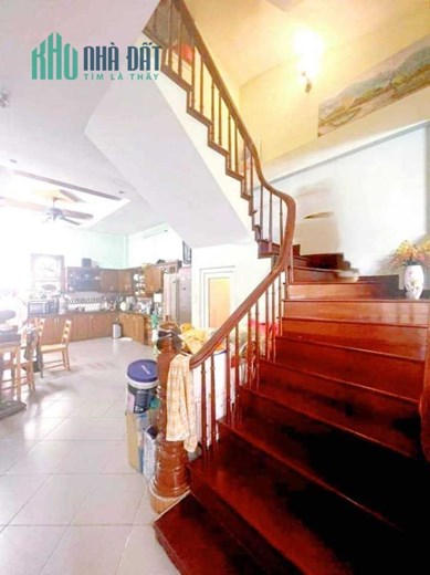 Bán Nhà Phố Mai Dịch 82m2 x 4 tầng , phân lô ô tô tránh , 4 phòng ngủ đầy đủ công năng, giá hơn 15