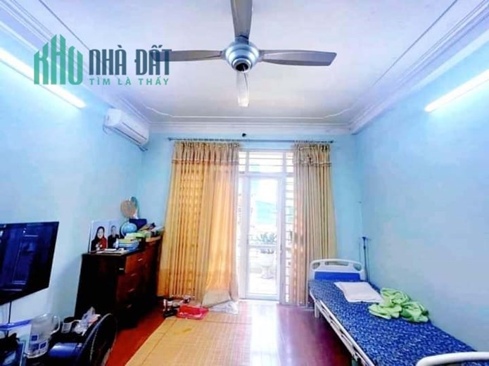 Bán Nhà Phố Mai Dịch 82m2 x 4 tầng , phân lô ô tô tránh , 4 phòng ngủ đầy đủ công năng, giá hơn 15
