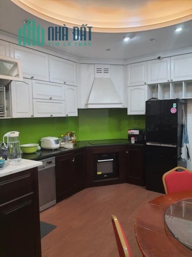 ÂU CƠ - GARA Ô TÔ, THANG MÁY XỊN, NỘI THẤT CHÂU ÂU 10.1 TỶ