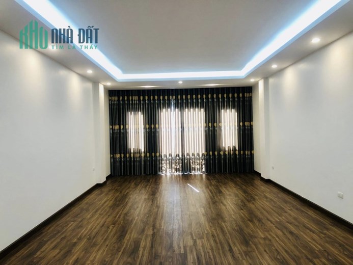 ÂU CƠ - GARA Ô TÔ TRÁNH, THANG MÁY NHẬP, NỘI THẤT CAO CẤP 10.1 TỶ