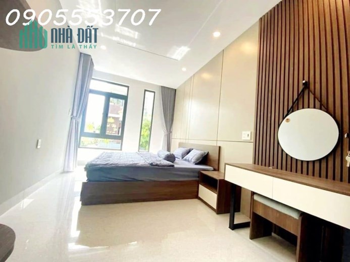 Mặt tiền NGUYỄN PHƯỚC NGUYÊN, Q. Thanh Khê, ĐN; 3 tầng mới đẹp , GIá Sập hầm 3,6 tỷ