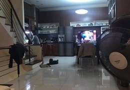 Bdshanoivang cho thuê nhà làm cửa hàng thời trang, VP cty...DT 80m2 mặt đường Nguyễn Trãi, Thanh