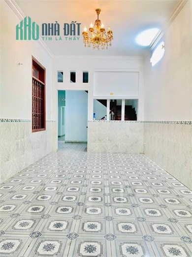 Cho thuê nhà 1 trệt 2 lầu cạnh chợ phường 9 đường 30/4, tpvt