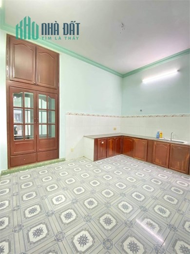 Cho thuê nhà 1 trệt 2 lầu cạnh chợ phường 9 đường 30/4, tpvt