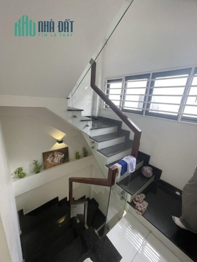 +HƠN 5TỶ,Sát Quận1-Vài Căn Ra Mặt TiềnTRẦN BÌNH TRỌNG QUẬN 5, 4TầngBTCT,Mới Đẹp Vào Ở Liền.