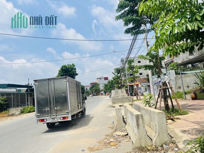 Diện tích 618 mét mặt tiền lên đến 18 mét thiết kế xây trọ đẹp  hoặc phân lô ngay sát khu CNC HÒA