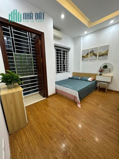 CCMN ngõ thông Thang Máy, gần phố Láng Hạ Đống Đa 65M, 8T, MT 5.2m, Giá 9 Tỷ (Thương thượng)