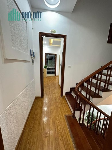 CCMN ngõ thông Thang Máy, gần phố Láng Hạ Đống Đa 65M, 8T, MT 5.2m, Giá 9 Tỷ (Thương thượng)
