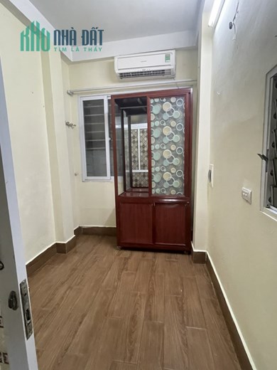 Bán nhà 5 tầng phố Tôn Thất Tùng sát đại học Y Hà Nội giá chỉ 1.35 tỷ