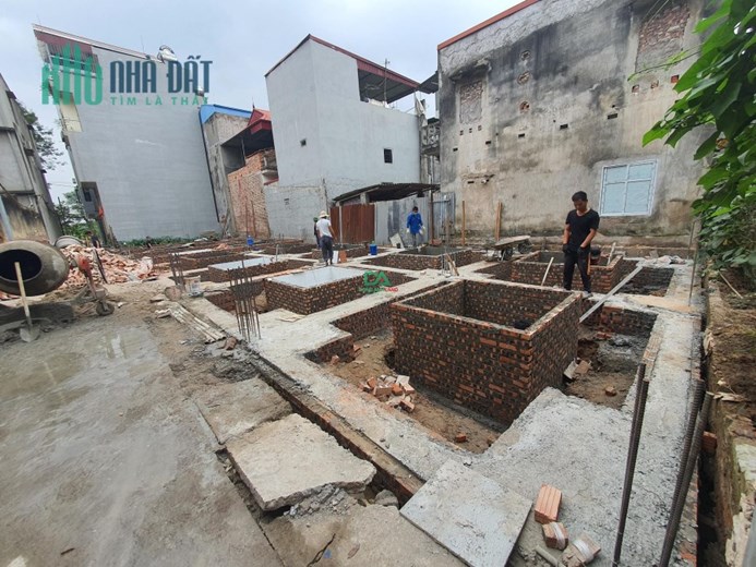 Bán nhà thị trấn Đông Anh xây 4 tầng đường ô tô nhỉnh 2 tỷ