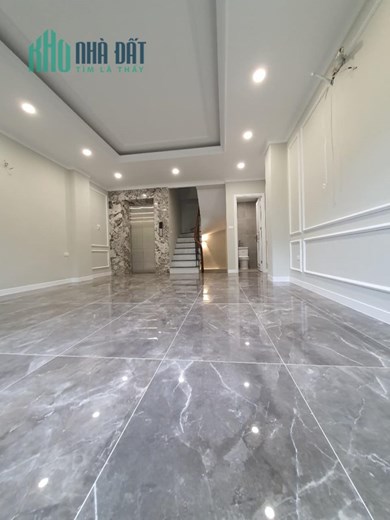 ÂU CƠ - Ô TÔ TRÁNH, THANG MÁY NHẬP, NỘI THẤT ĐẲNG CẤP 10.3 TỶ