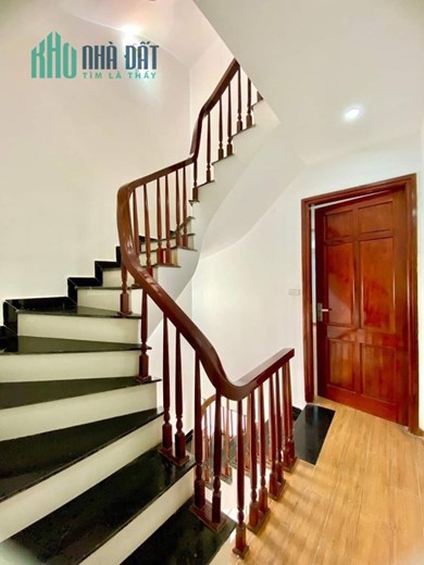 Nguyễn Khuyến Hà Đông 32m2 MT5m 4 Tầng ngõ nông, nhà đẹp chỉ 3.3 tỷ