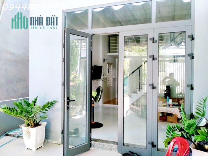 Gấp bán, Nhà mới ở ngay, diện tích lớn 103m2, kiệt lớn ô tô đường TRƯỜNG CHINH, Đà Nẵng, với Chỉ