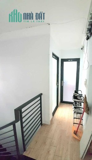 BÁN Căn Hộ Dịch Vụ - 17 PHÒNG TRỌ- DÒNG TIÊN 700 TRIỆU/NĂM - Ngay Sau Lưng ĐH VĂN LANG - NGUYỄN
