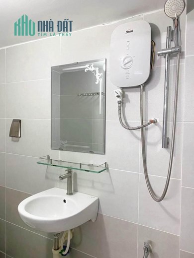 BÁN Căn Hộ Dịch Vụ - 17 PHÒNG TRỌ- DÒNG TIÊN 700 TRIỆU/NĂM - Ngay Sau Lưng ĐH VĂN LANG - NGUYỄN