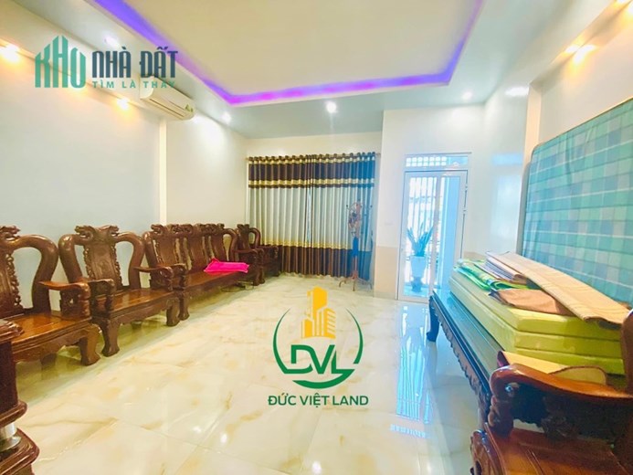 Bán nhà 3 tầng phố Soi Tiền, P Cốc Lếu, Tp Lào cai giá chỉ 9 tỷ 5