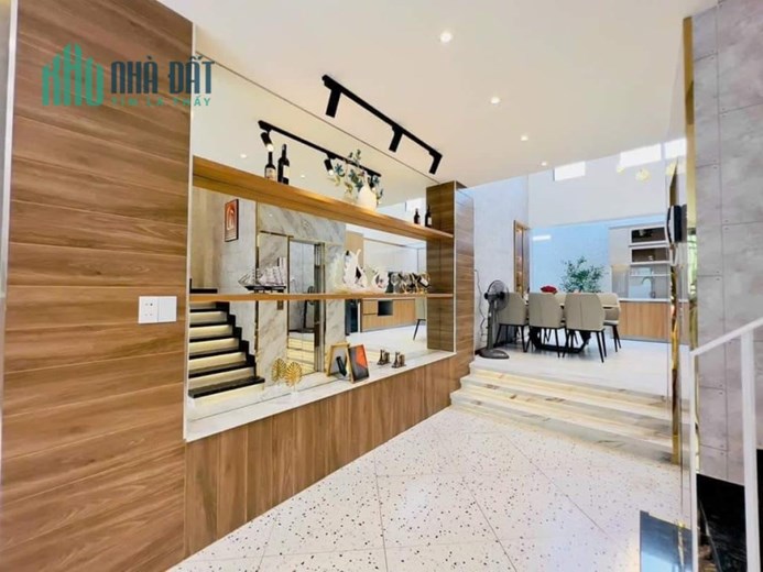 Siêu Phẩm Thang Máy Vừa Ở Vừa Làm Công Ty Gò Vấp Hẻm 6m Giá 9 Tỷ