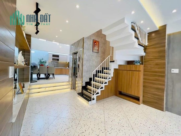 Siêu Phẩm Thang Máy Vừa Ở Vừa Làm Công Ty Gò Vấp Hẻm 6m Giá 9 Tỷ