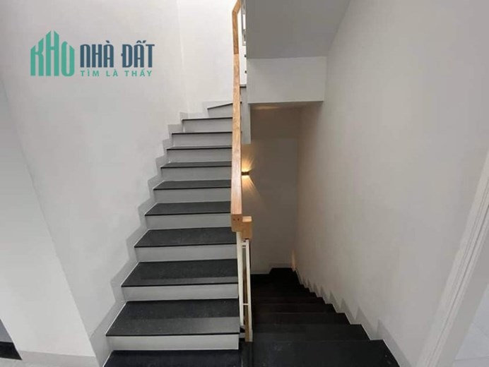 Nhà Mặt Tiền KInh Doanh 5Tầng 4Mx15M Phường Tân Thành Quận Tân Phú
