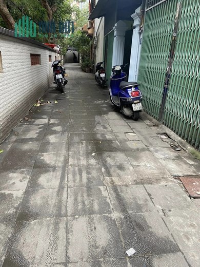 bÁN đất tặng nhà cấp 4 tại Nguyễn Ngọc Vũ Cầu Giấy 112m2 chỉ 12 tỷ ô tô 7 chỗ vào nhà, cách phố 29m