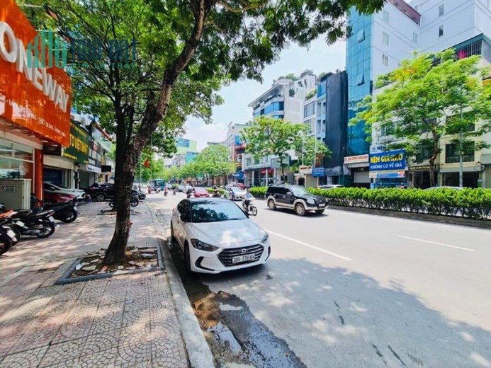 Bán gấp Nguyễn Văn Cừ 60m2, 5 tầng, hơn 5 tỷ Long Biên Hà Nội.
