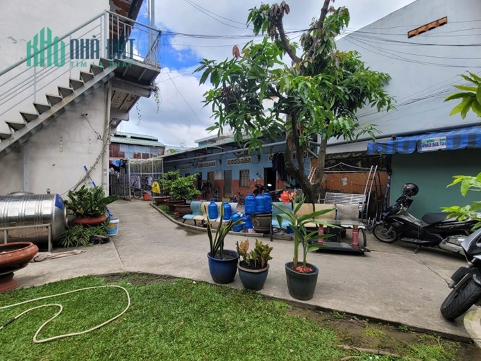 Bán dãy nhà trọ Quốc Lộ 1 P.An Phú Đông QUẬN 12, 20 phòng, Đường 1m, giá chỉ 25 tỷ