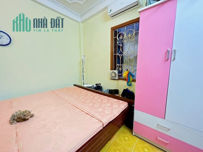Bán nhà phân lô Phạm Ngọc Thạch 40m2 5 tầng, 2 thoáng, thông tứ tung, 4.5 tỷ