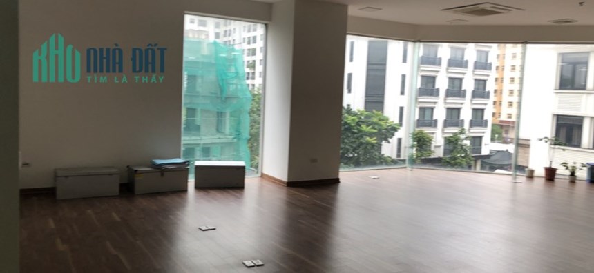 CHO THUÊ NHÀ TẦNG 3 TÒA THÁP ĐÔNG- Chung cư HVQP, Tây Hồ, 241m2, 56 tr/tháng