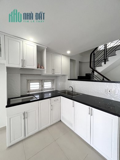 Nhà MẶT TIỀN Hưng Phú 5 tầng Phường 8 Q8 giá 8.9 tỷ